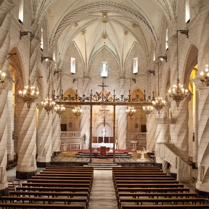 Interior Iglesia de Santiago Villena