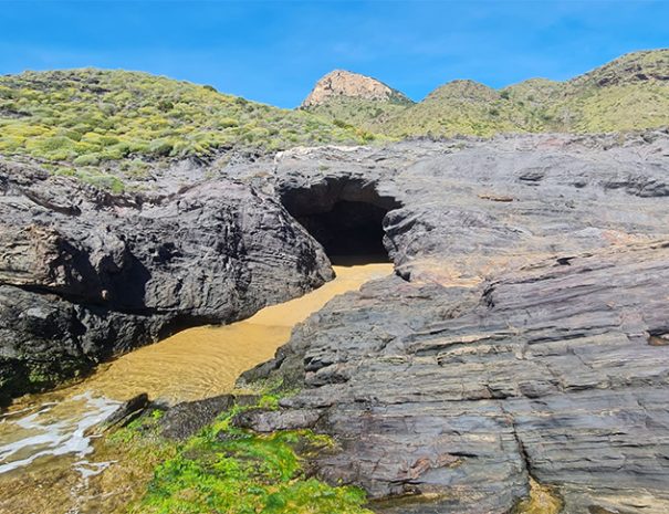 cueva 2